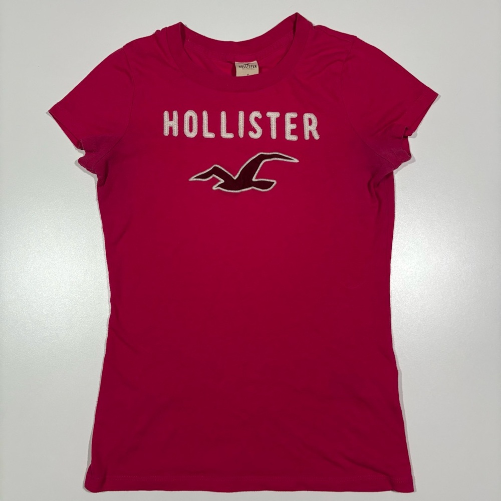 Hollister Hot Pink Logo Tee – Classic Seagull Graphic – Size Small